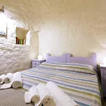 Domus Laeta Villa *