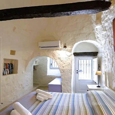 Trullo Domus Laeta * Locorotondo