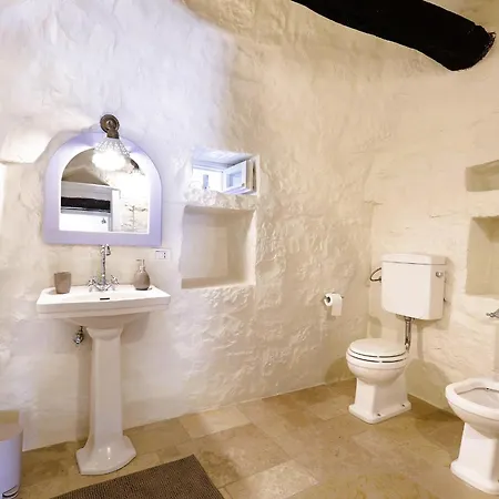 Trullo Domus Laeta *